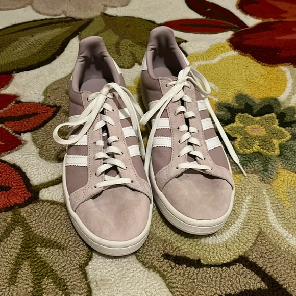 Lavender Adidas - Picture 2 of 5